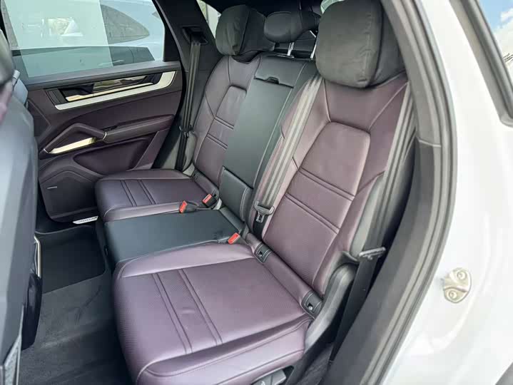 Фото 13 - Porsche Cayenne