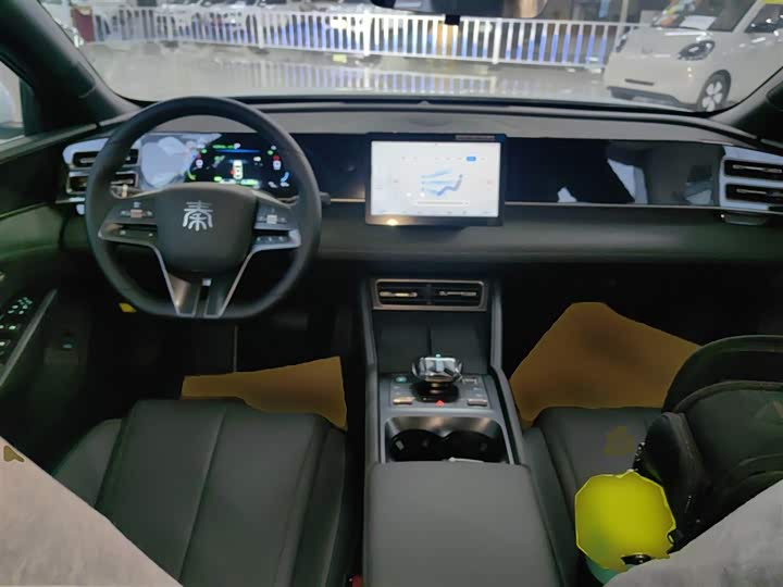 Фото 12 - BYD Qin L