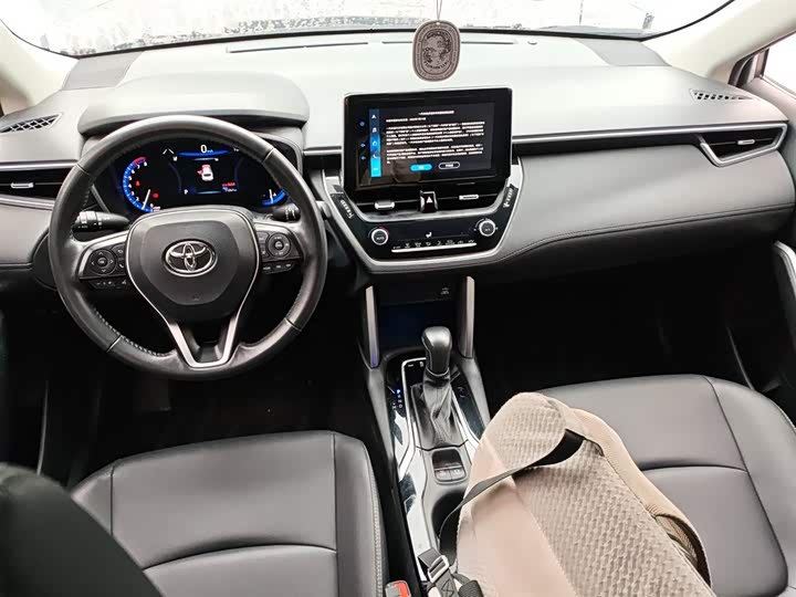 Фото 10 - Toyota Corolla Cross