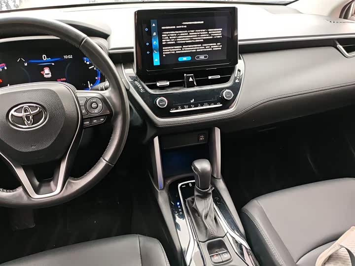 Фото 13 - Toyota Corolla Cross