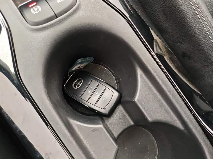 Фото 9 - Toyota Corolla Cross