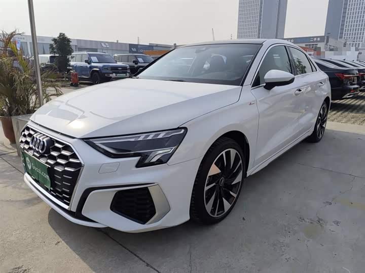 Фото 2 - Audi A3