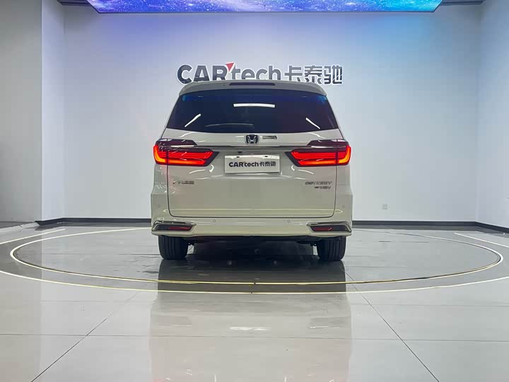 Фото 23 - Honda Odyssey