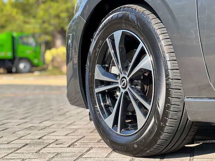 Фото 5 - Nissan Sylphy