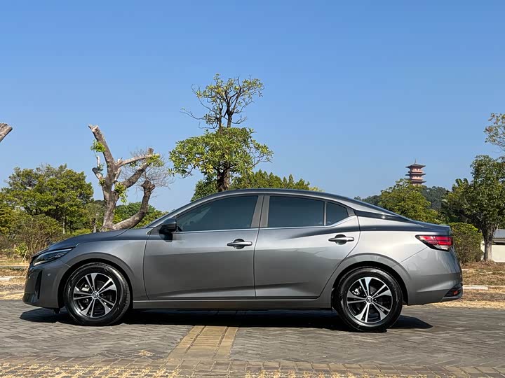 Фото 8 - Nissan Sylphy