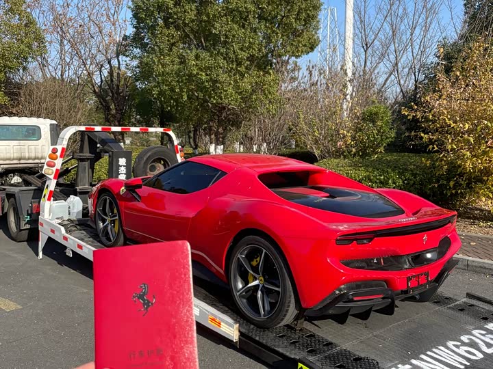 Фото 5 - Ferrari 296