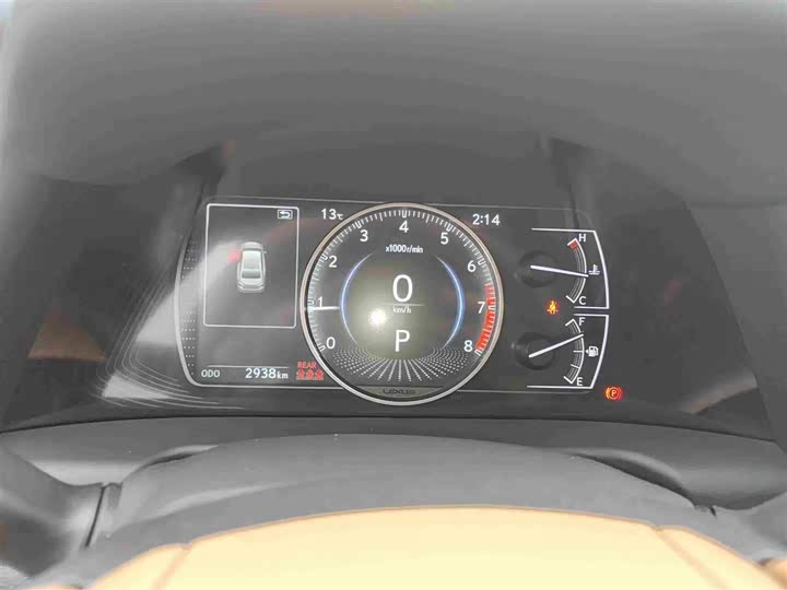 Фото 6 - Lexus ES