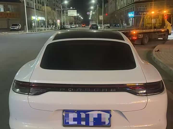 Фото 8 - Porsche Panamera