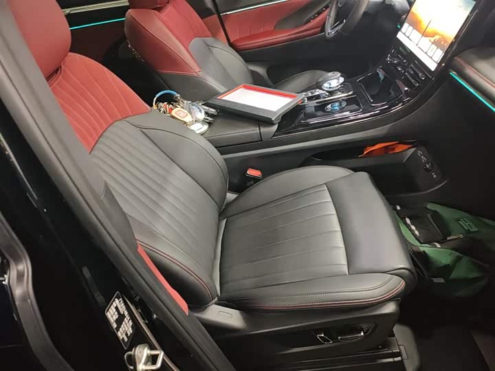 Фото 25 - GAC Trumpchi M8