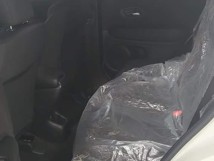 Фото 7 - Honda Vezel