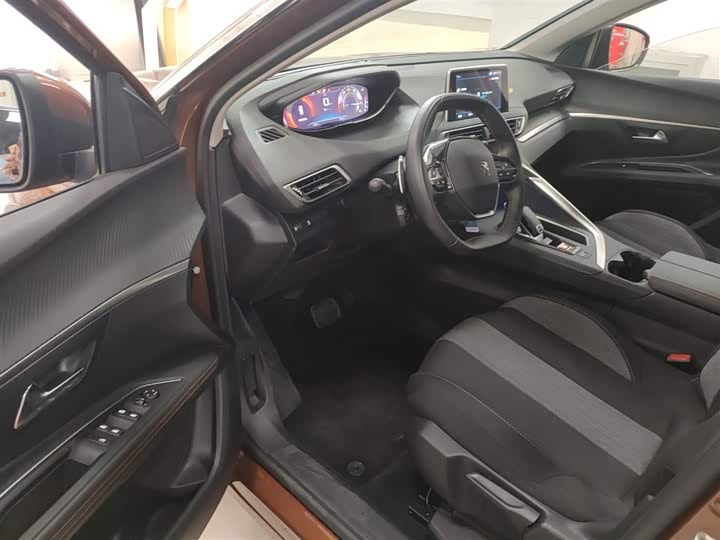 Фото 16 - Peugeot 4008