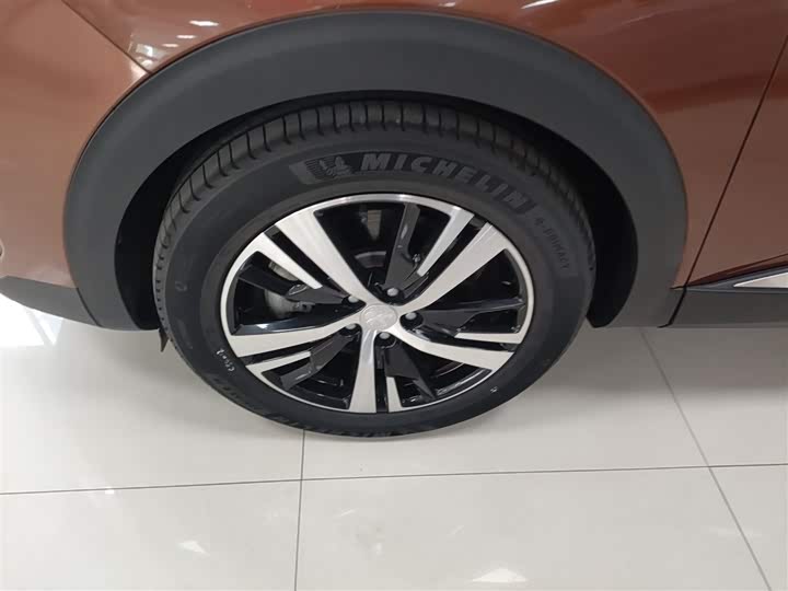 Фото 23 - Peugeot 4008