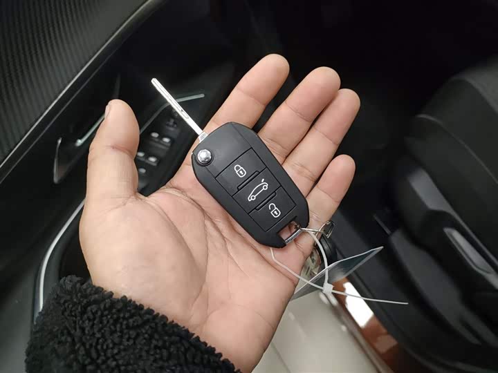 Фото 9 - Peugeot 4008