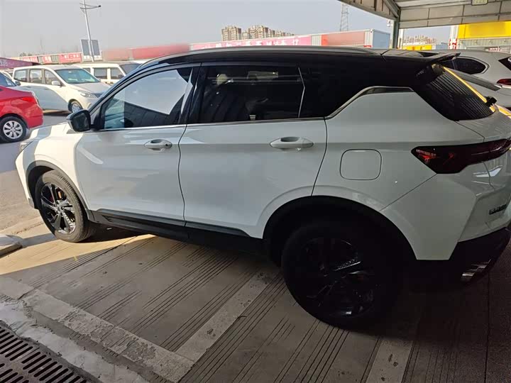 Фото 5 - Geely Coolray