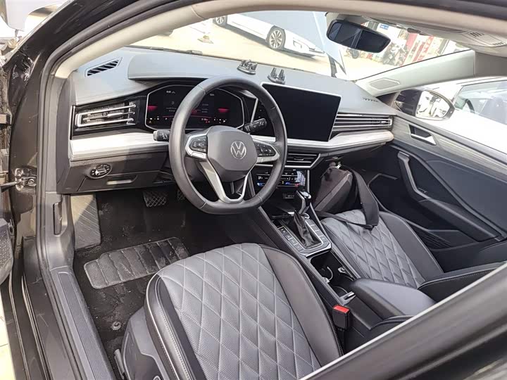 Фото 10 - Volkswagen Sagitar L