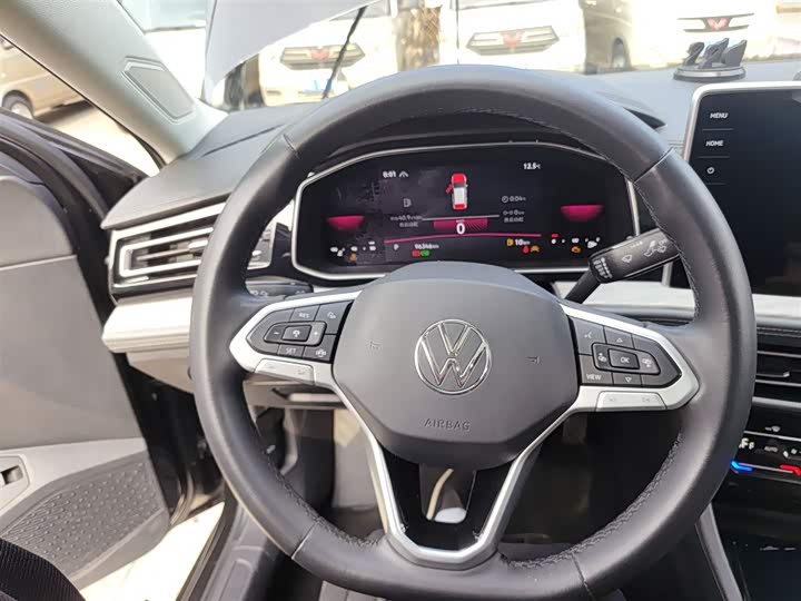 Фото 11 - Volkswagen Sagitar L