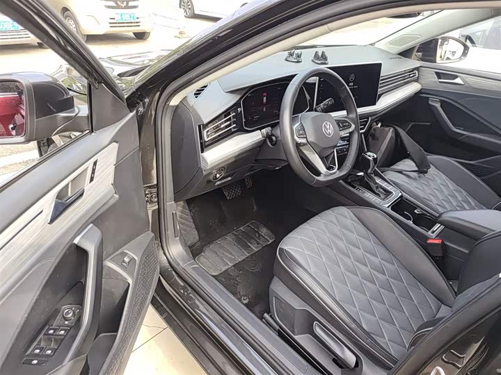 Фото 16 - Volkswagen Sagitar L