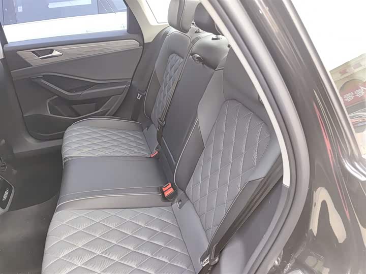 Фото 17 - Volkswagen Sagitar L