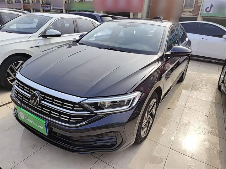 Фото 2 - Volkswagen Sagitar L