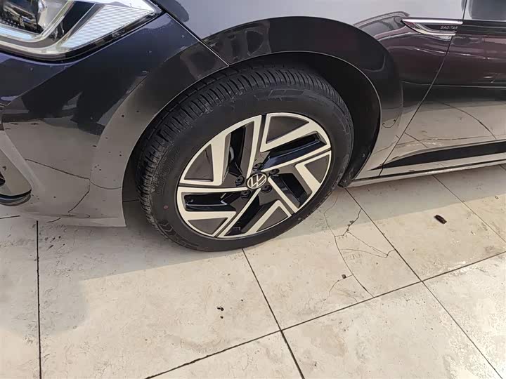 Фото 23 - Volkswagen Sagitar L