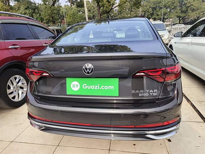 Фото 6 - Volkswagen Sagitar L