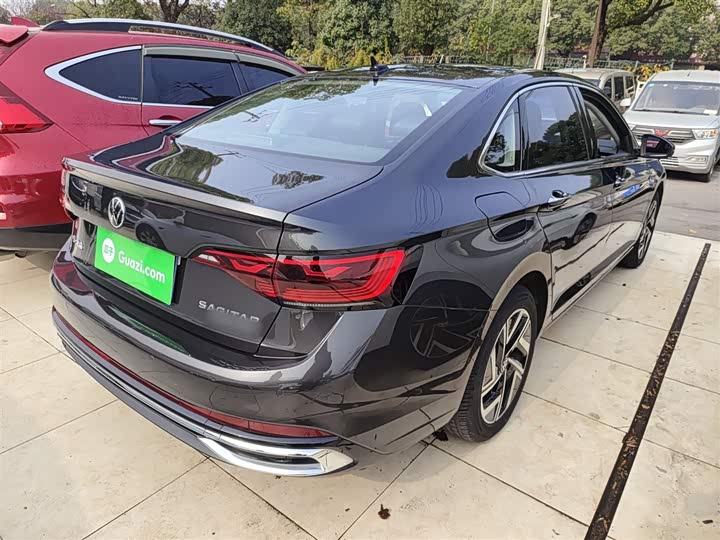 Фото 7 - Volkswagen Sagitar L