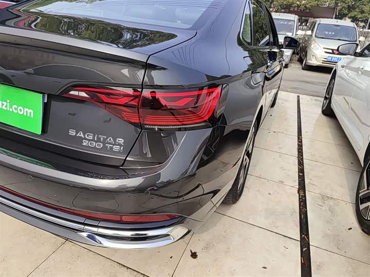 Фото 8 - Volkswagen Sagitar L