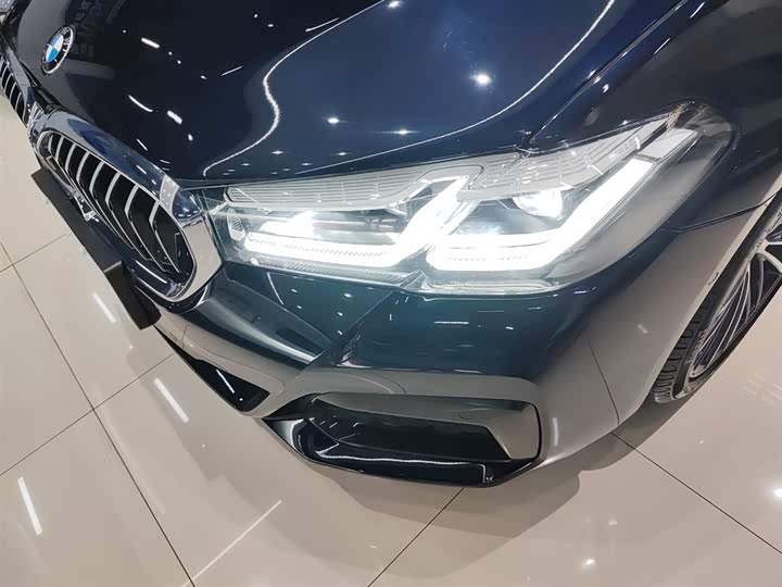 Фото 24 - BMW 5 Series