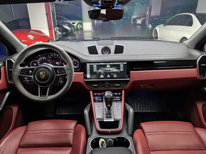 Фото 12 - Porsche Cayenne