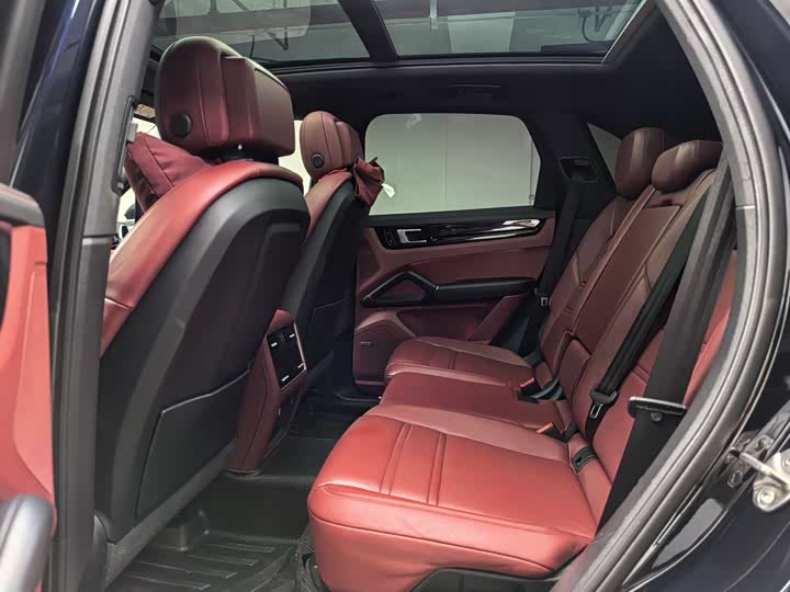 Фото 13 - Porsche Cayenne