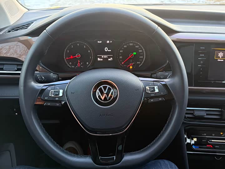 Фото 15 - Volkswagen Tharu