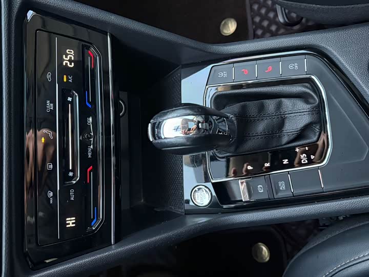 Фото 18 - Volkswagen Tharu