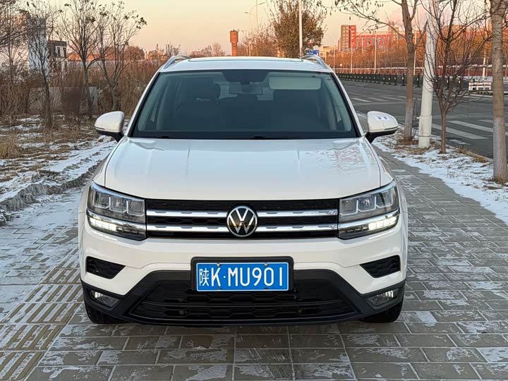 Фото 2 - Volkswagen Tharu