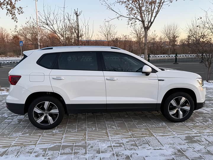 Фото 5 - Volkswagen Tharu