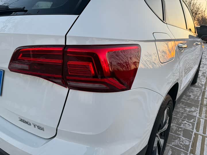 Фото 9 - Volkswagen Tharu