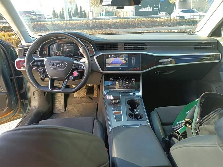 Фото 12 - Audi A6