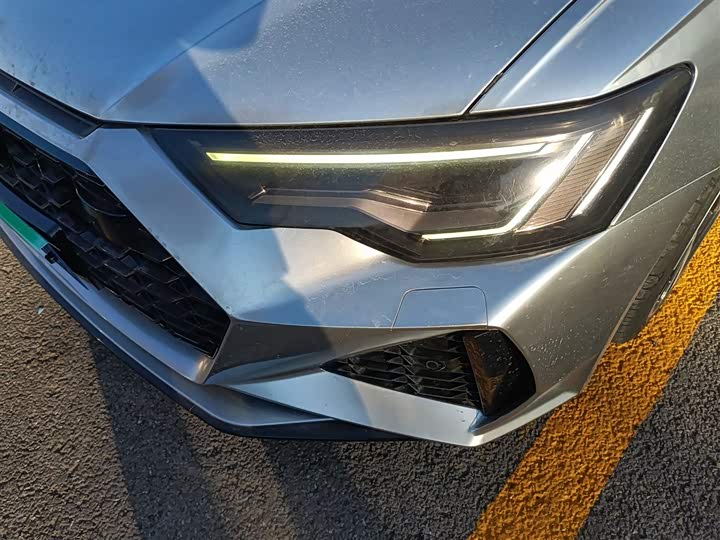 Фото 15 - Audi A6