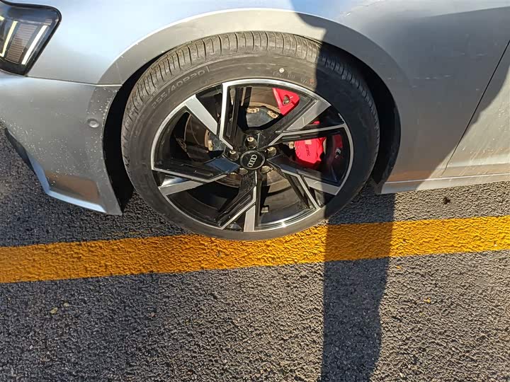 Фото 25 - Audi A6