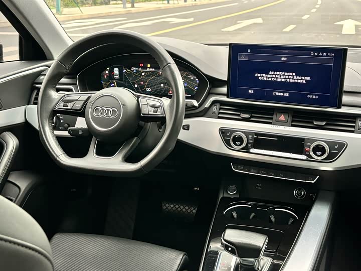 Фото 12 - Audi A4L