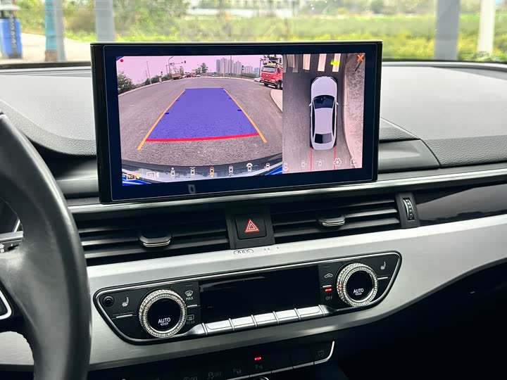 Фото 16 - Audi A4L