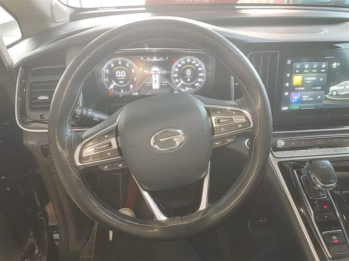 Фото 11 - GAC Trumpchi M8