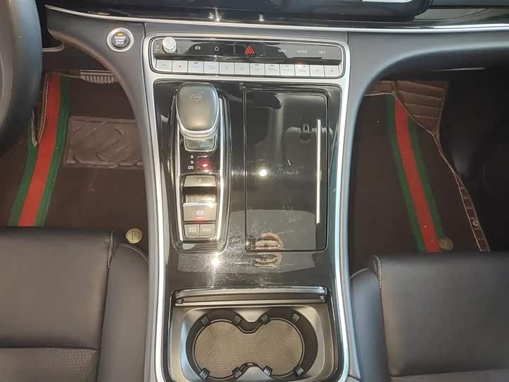 Фото 14 - GAC Trumpchi M8