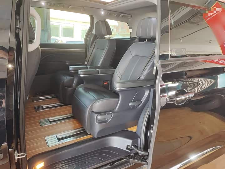 Фото 17 - GAC Trumpchi M8