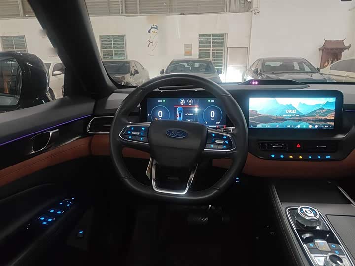 Фото 11 - Ford Equator Hybrid