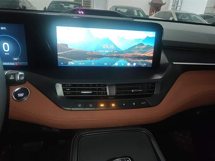 Фото 13 - Ford Equator Hybrid