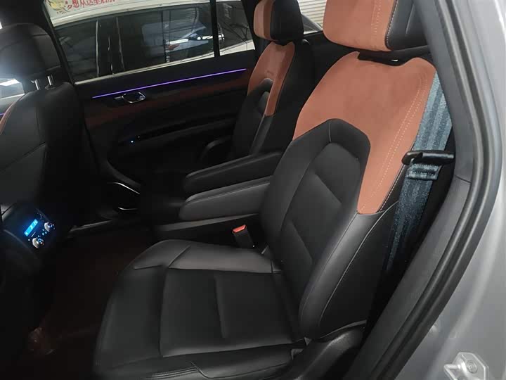 Фото 17 - Ford Equator Hybrid