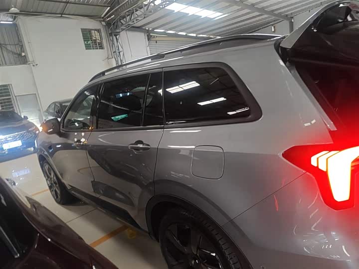 Фото 5 - Ford Equator Hybrid