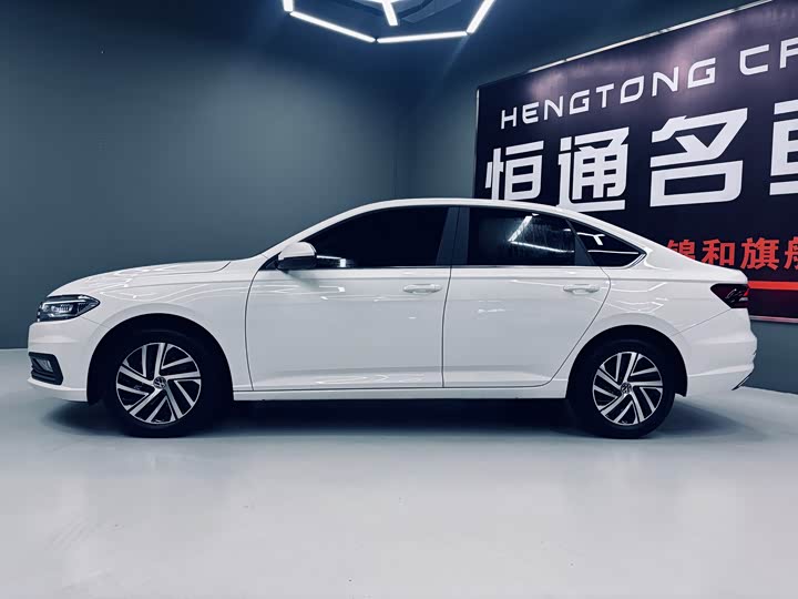 Фото 2 - Volkswagen Lavida