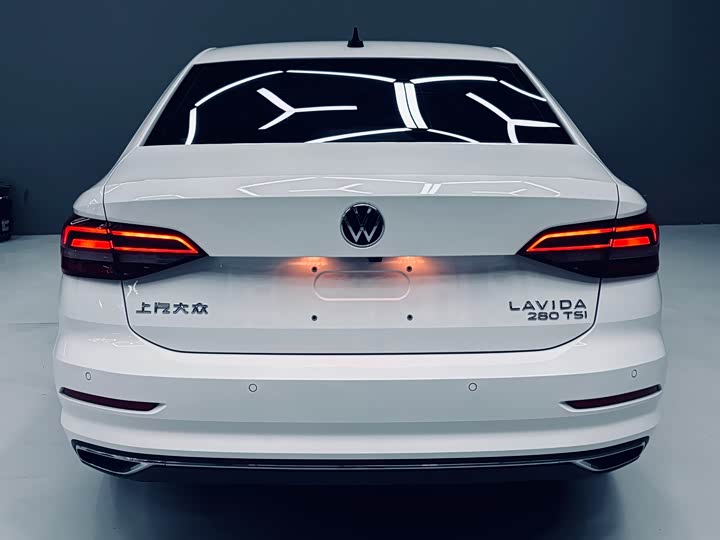 Фото 4 - Volkswagen Lavida