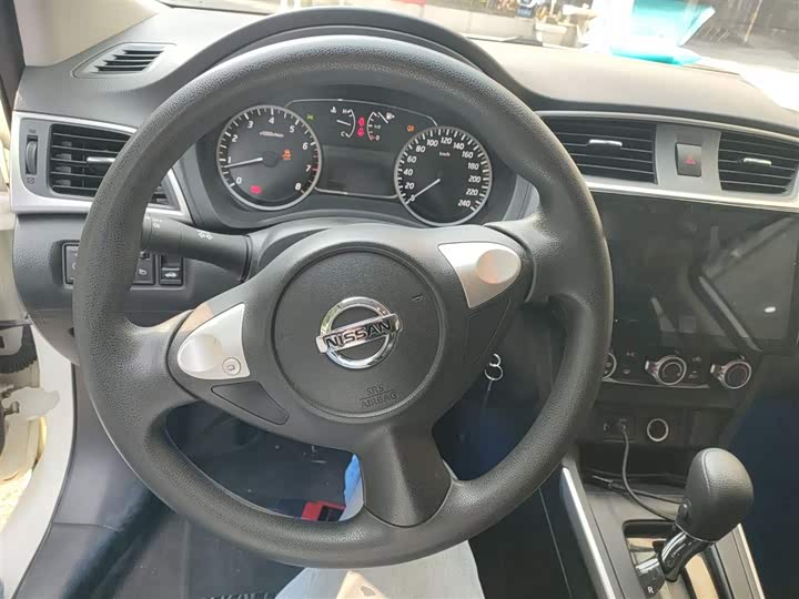 Фото 11 - Nissan Sylphy